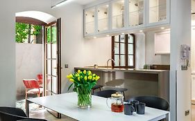Tyzenhauz Villas